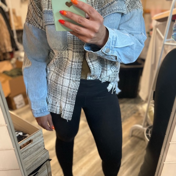 Denim jacket - Picture 2 of 4